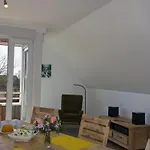 Inselblume 26 - Mit Balkon In Meeschendorf